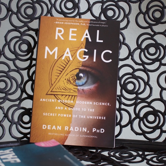 Books! Please Read 🔆 - Picture 2 of 3